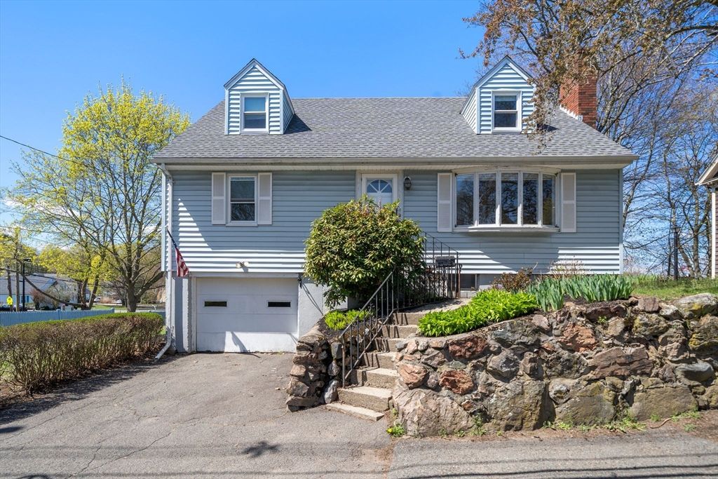 4 Spring Court, Woburn, MA 01801