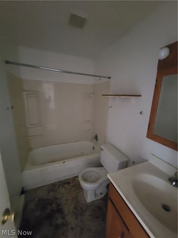 4189 Lee Road, Cleveland, OH 44128