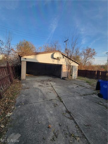 4189 Lee Road, Cleveland, OH 44128