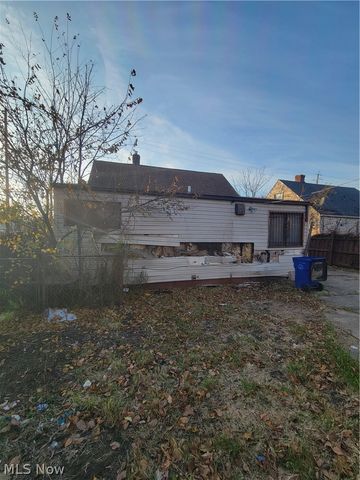 4189 Lee Road, Cleveland, OH 44128
