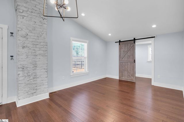 540 Perry Avenue, Greenville, SC 29611