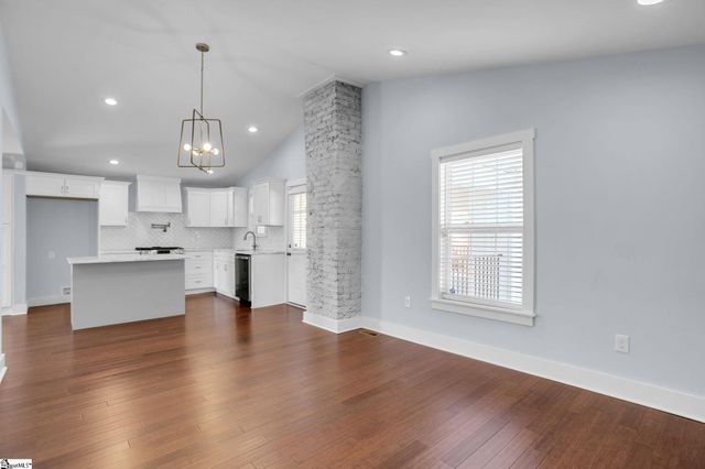 540 Perry Avenue, Greenville, SC 29611