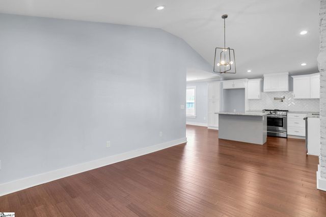 540 Perry Avenue, Greenville, SC 29611