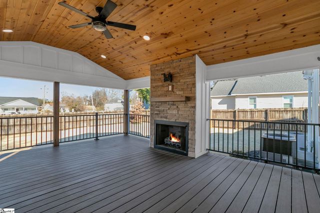 540 Perry Avenue, Greenville, SC 29611