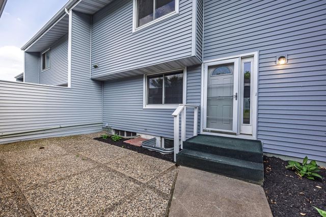 101 Canabury Court, Little Canada, MN 55117