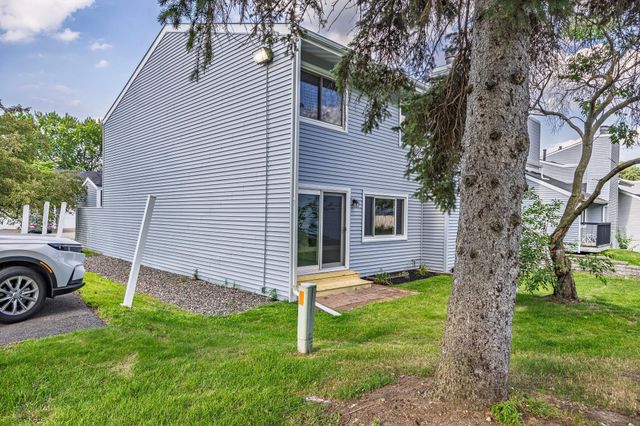 101 Canabury Court, Little Canada, MN 55117