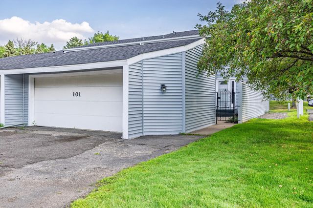 101 Canabury Court, Little Canada, MN 55117