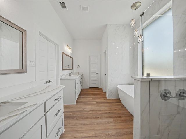 328 Slimp Bluff Avenue, Azle, TX 76020