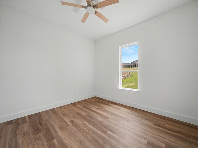 328 Slimp Bluff Avenue, Azle, TX 76020
