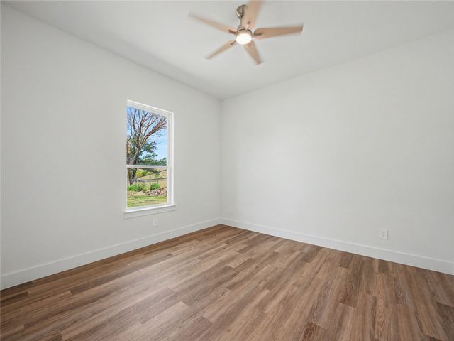 328 Slimp Bluff Avenue, Azle, TX 76020