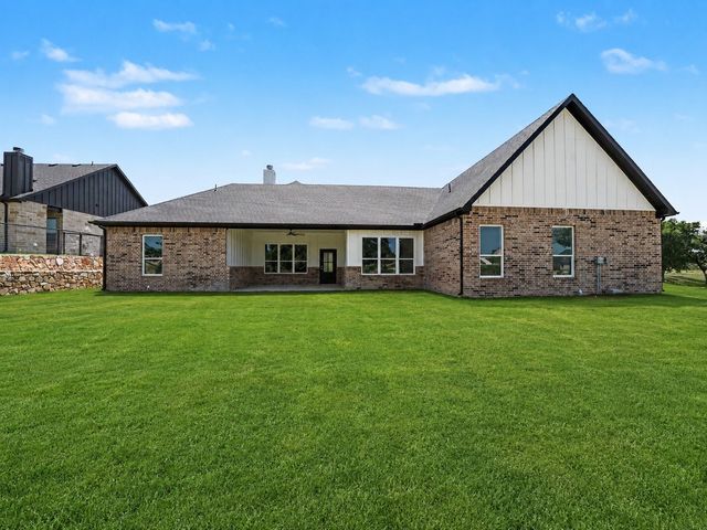 328 Slimp Bluff Avenue, Azle, TX 76020