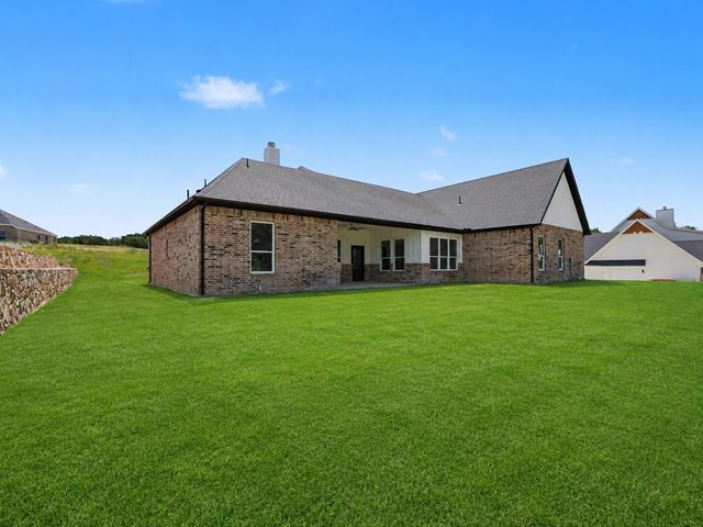 328 Slimp Bluff Avenue, Azle, TX 76020