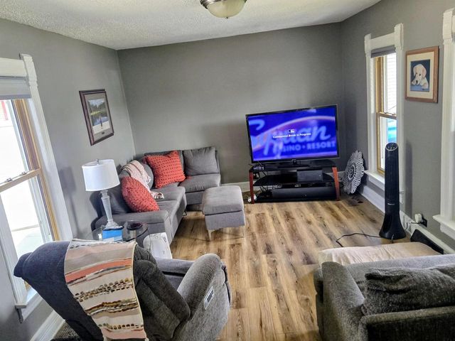 288 Riverside Street, Janesville, WI 53548