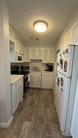 77 Adams 911, Quincy, MA 02169