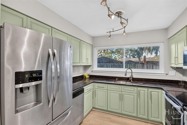 305 Sunderland Drive, Savannah, GA 31419