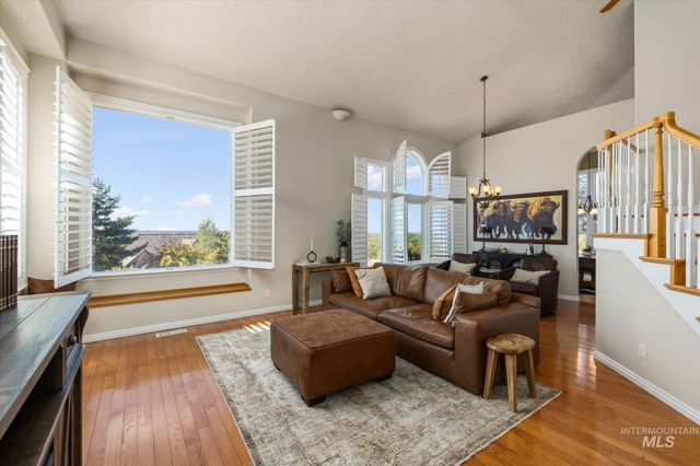 6491 N Hillsboro Pl, Boise, ID 83703