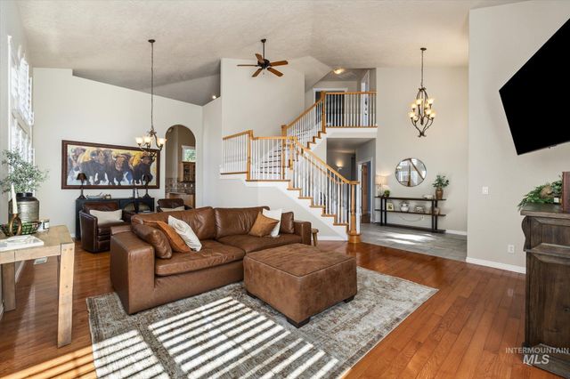 6491 N Hillsboro Pl, Boise, ID 83703