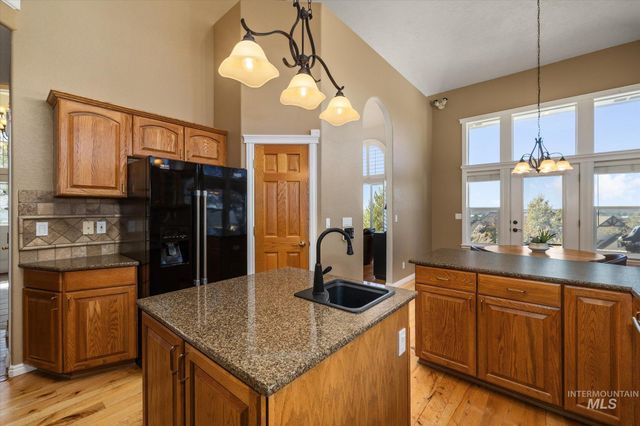 6491 N Hillsboro Pl, Boise, ID 83703