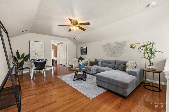 6491 N Hillsboro Pl, Boise, ID 83703