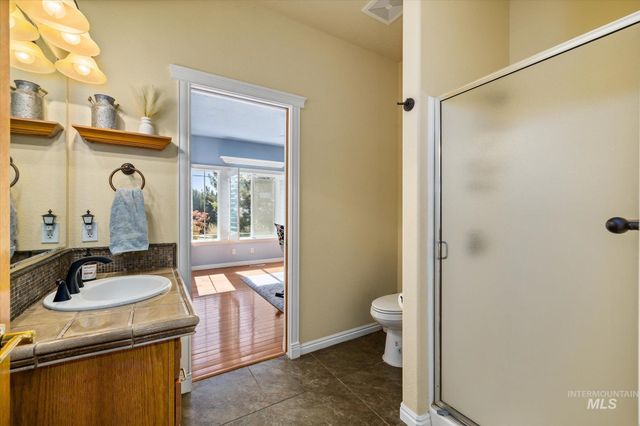 6491 N Hillsboro Pl, Boise, ID 83703