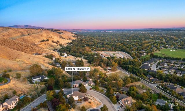 6491 N Hillsboro Pl, Boise, ID 83703
