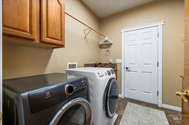 6491 N Hillsboro Pl, Boise, ID 83703