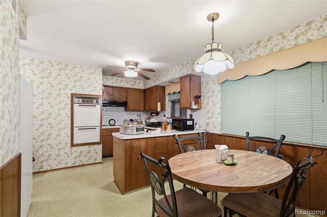 25760 Southwood Drive, Southfield, MI 48075