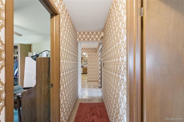 25760 Southwood Drive, Southfield, MI 48075