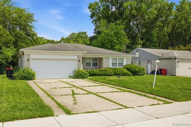 25760 Southwood Drive, Southfield, MI 48075