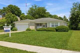 25760 Southwood Drive, Southfield, MI 48075