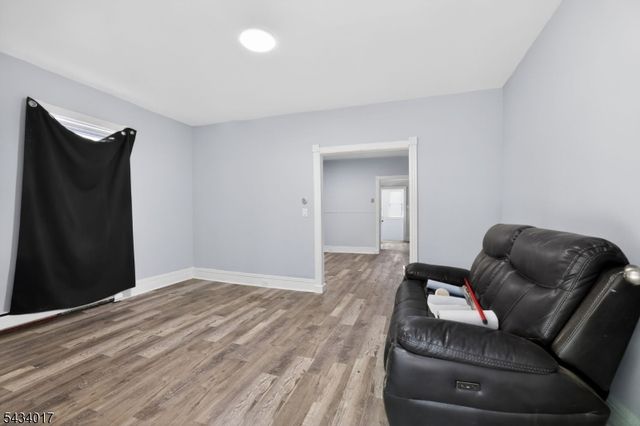 582 Roseberry St, Phillipsburg Town, NJ 08865
