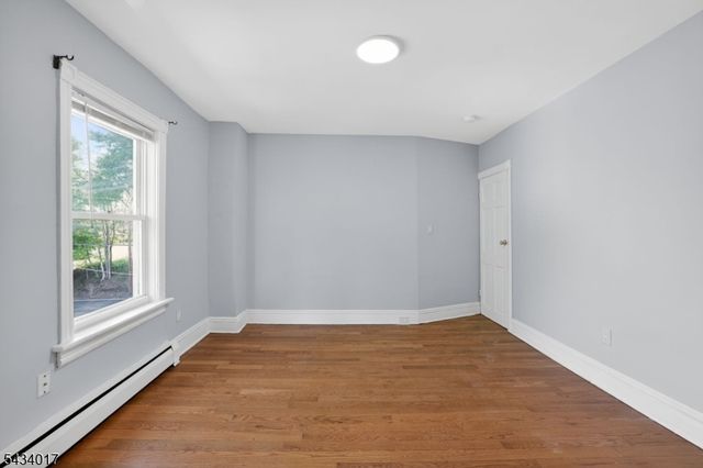 582 Roseberry St, Phillipsburg Town, NJ 08865