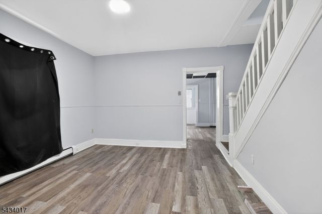 582 Roseberry St, Phillipsburg Town, NJ 08865