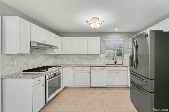 6573 Summit Ridge, Independence Charter Township, MI 48346