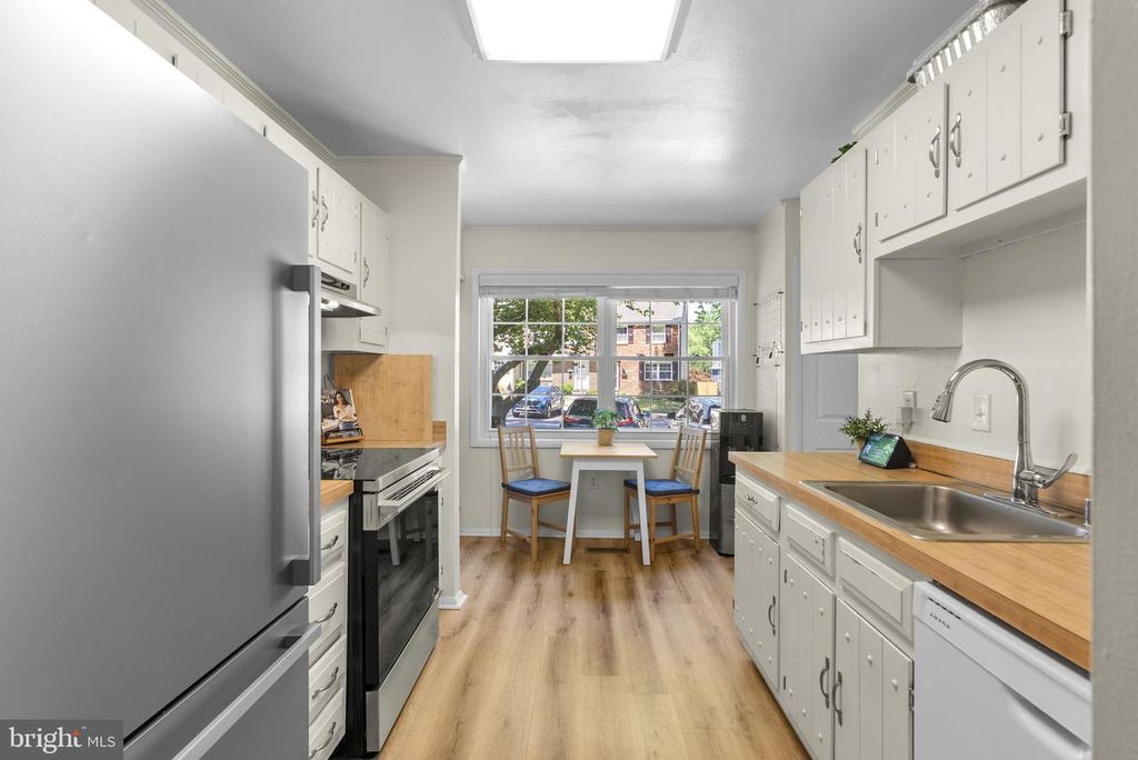 Image 13 of property listing at 1673 FOREST HILL CT, Crofton, MD 21114