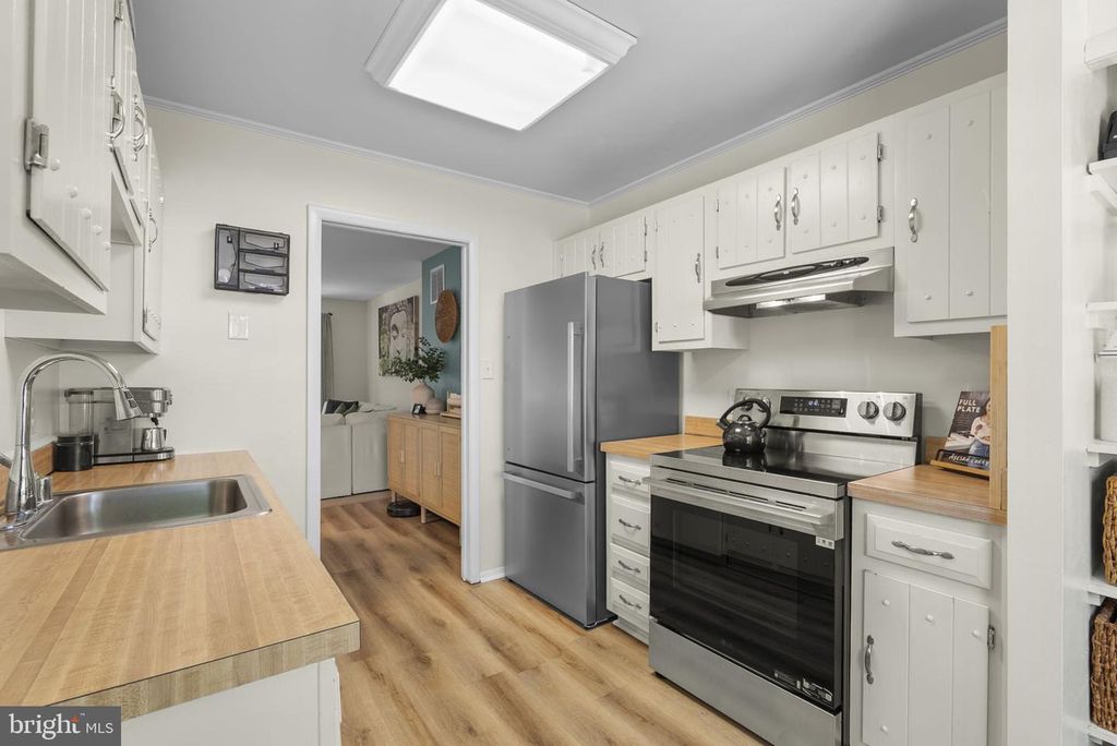 Image 14 of property listing at 1673 FOREST HILL CT, Crofton, MD 21114