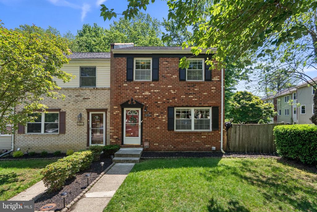 Image 1 of property listing at 1673 FOREST HILL CT, Crofton, MD 21114