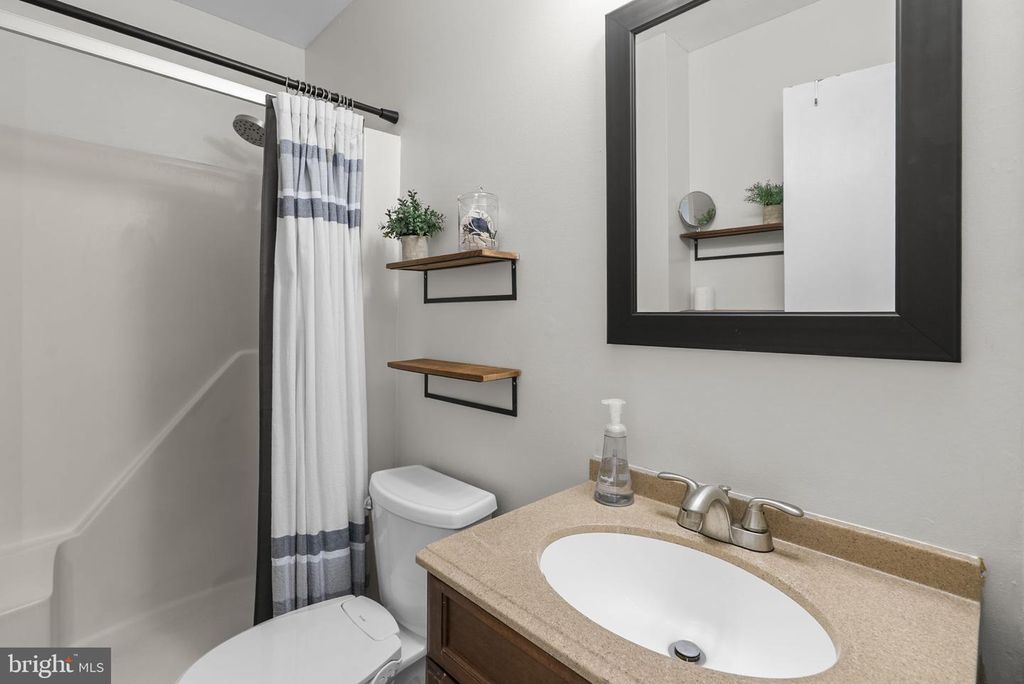 Image 25 of property listing at 1673 FOREST HILL CT, Crofton, MD 21114