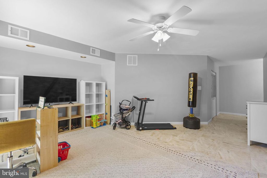 Image 31 of property listing at 1673 FOREST HILL CT, Crofton, MD 21114
