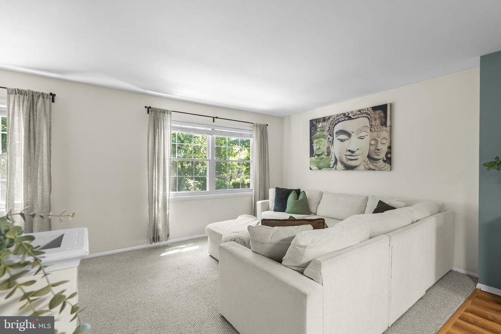 Image 6 of property listing at 1673 FOREST HILL CT, Crofton, MD 21114