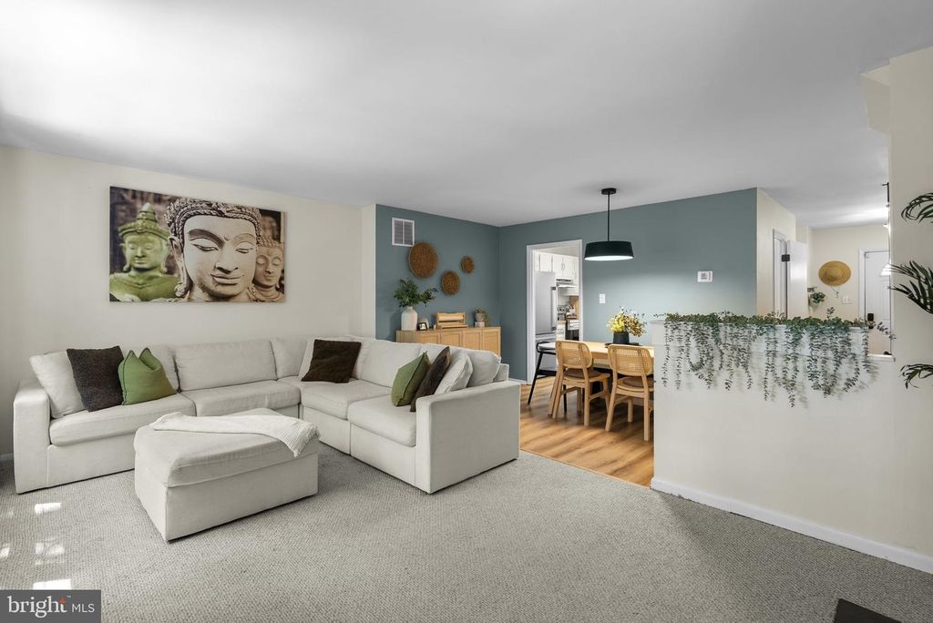 Image 7 of property listing at 1673 FOREST HILL CT, Crofton, MD 21114