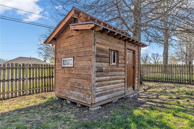 407 Woodson Lane, Greenwood, MO 64034