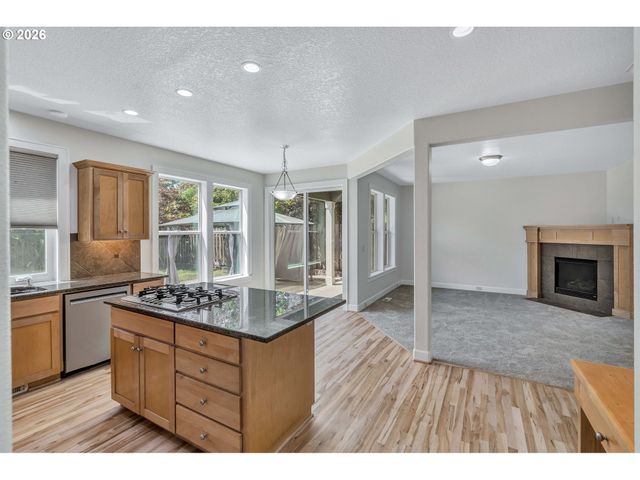 1018 34TH Pl, Forest Grove, OR 97116