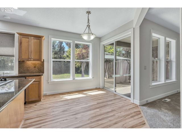 1018 34TH Pl, Forest Grove, OR 97116