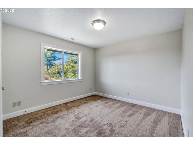 1018 34TH Pl, Forest Grove, OR 97116