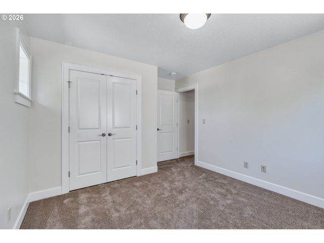 1018 34TH Pl, Forest Grove, OR 97116