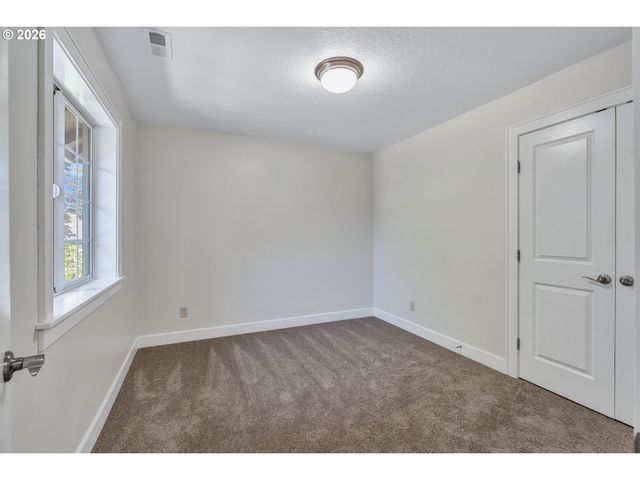 1018 34TH Pl, Forest Grove, OR 97116