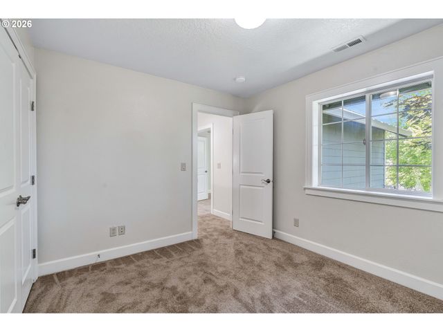 1018 34TH Pl, Forest Grove, OR 97116