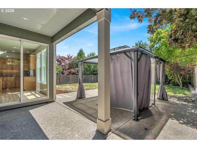 1018 34TH Pl, Forest Grove, OR 97116