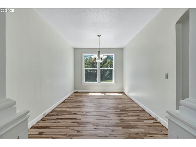 1018 34TH Pl, Forest Grove, OR 97116